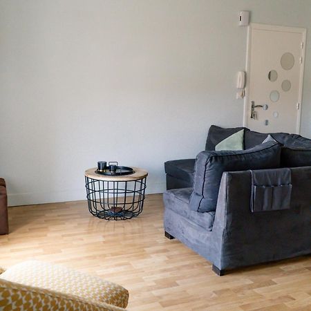 Simplicite Et Calme En Appartement A Issoire Exterior foto